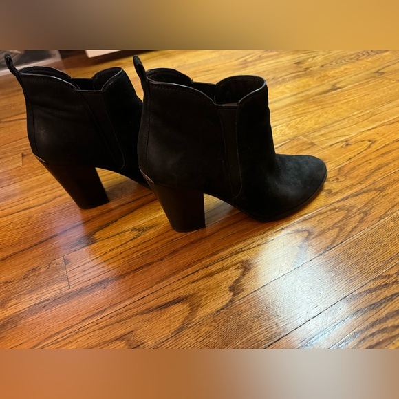 Michael Kors Black western heeled boot bootie black suede size 9 gently used - Picture 5 of 7